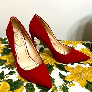Red Rouge Helium faux suede pumps size 9